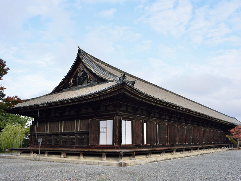 蓮華王院本堂（三十三間堂）